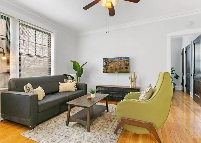 Well-furnished 1br In Popular Spot - Belmont J3 Апартаменты