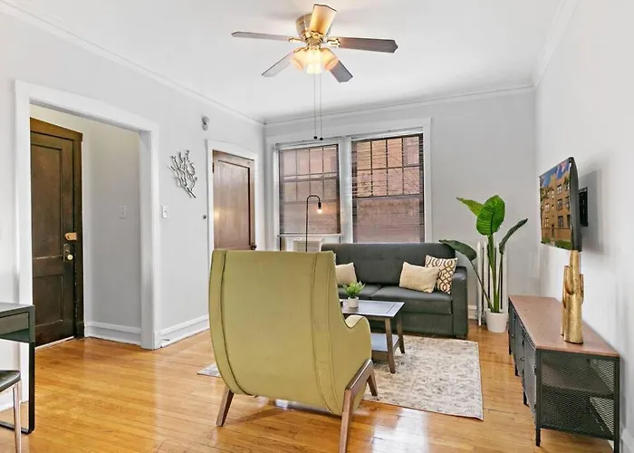 Well-furnished 1br In Popular Spot - Belmont J3 Апартаменты Чикаго