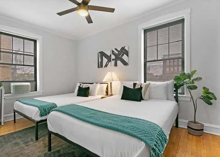 Well-furnished 1br In Popular Spot - Belmont J3 *