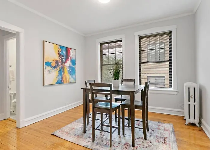 Апартаменты Well-furnished 1br In Popular Spot - Belmont J3 *